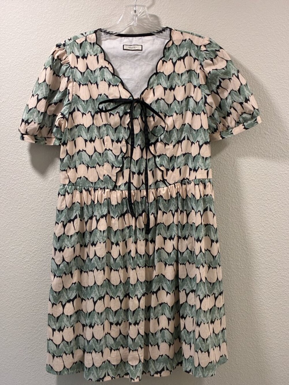 Kuose Floral Tulip Puff Sleeve Sage Ivory Hi Waist Scallop V-Neck Dress L NWT